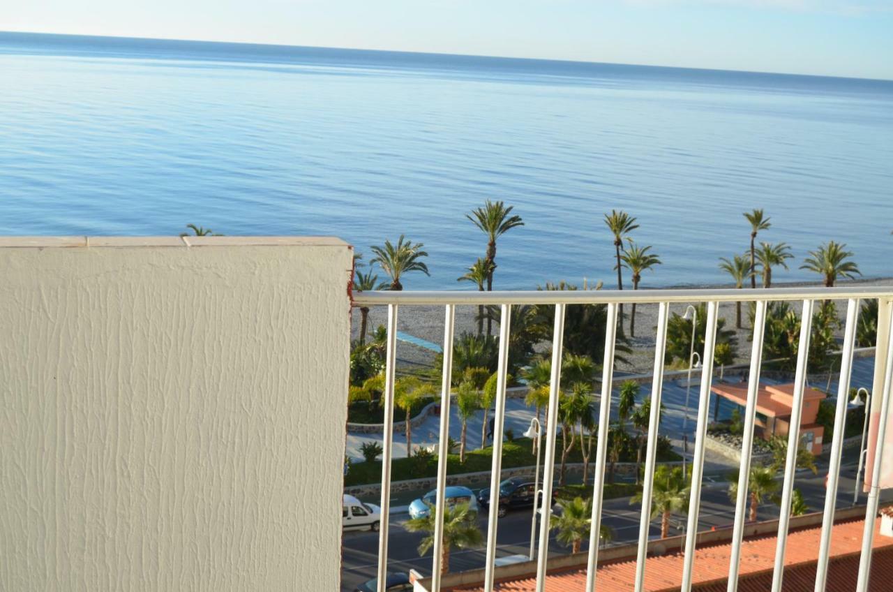 Apartamento Apartamento reformado en primera linea de playa Almuñécar Exterior foto